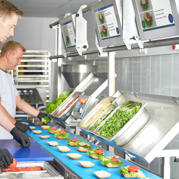 Krumbein_side2 FOODLINES | Automatizarea Producției de Sandwich-uri și Gustări: Eficiență, Modularitate și Igienă cu Krumbein SnackFlexLine